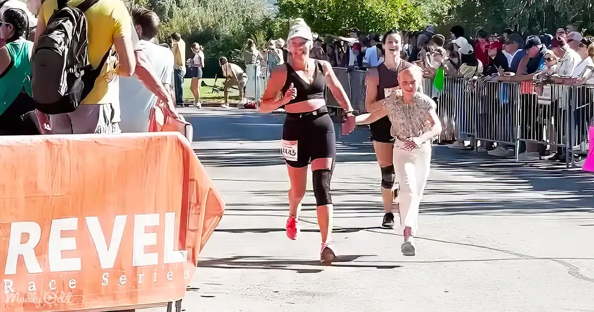 10-Year-Old Daughter Steps in to Help Her Mom Finish the Marathon