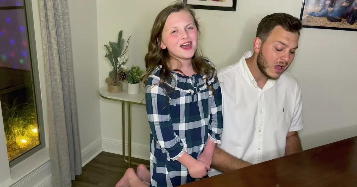 7-Year-Old''s Angelic Voice Shines in ''Silent Night''