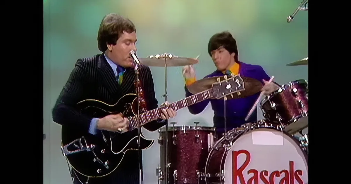 The Young Rascals Elevate 1967 With 'A Girl Like You'