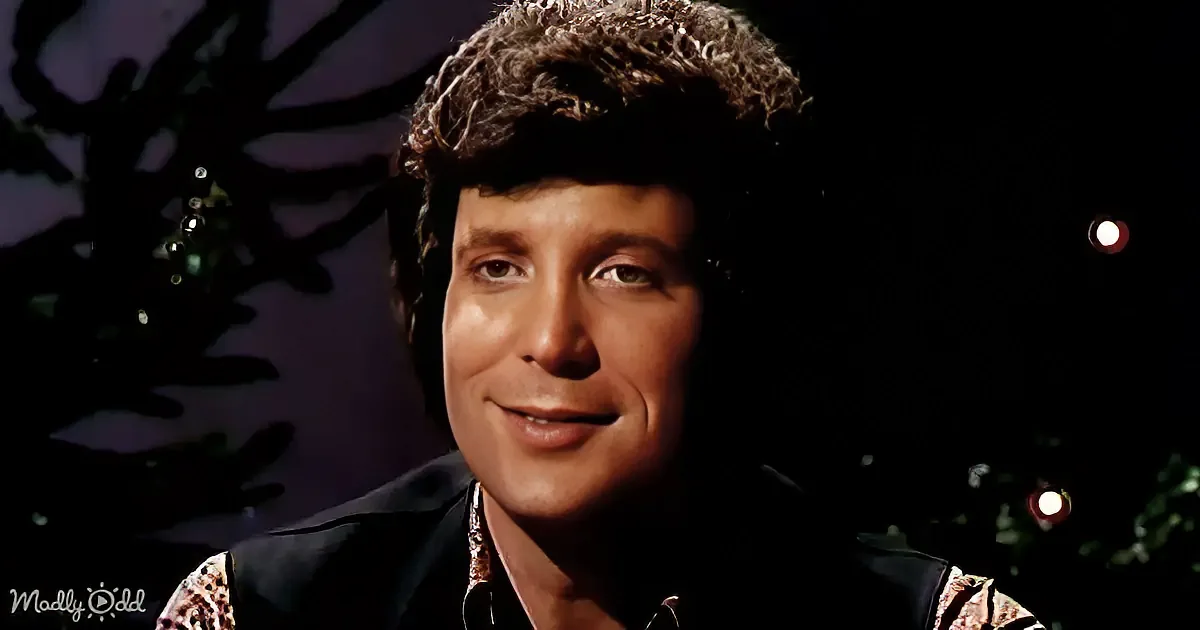 Tom Jones'' ''I''ll Be Home for Christmas'' From His 1970 TV Special, Pure Class That Can''t Be Matched Can''t Match
