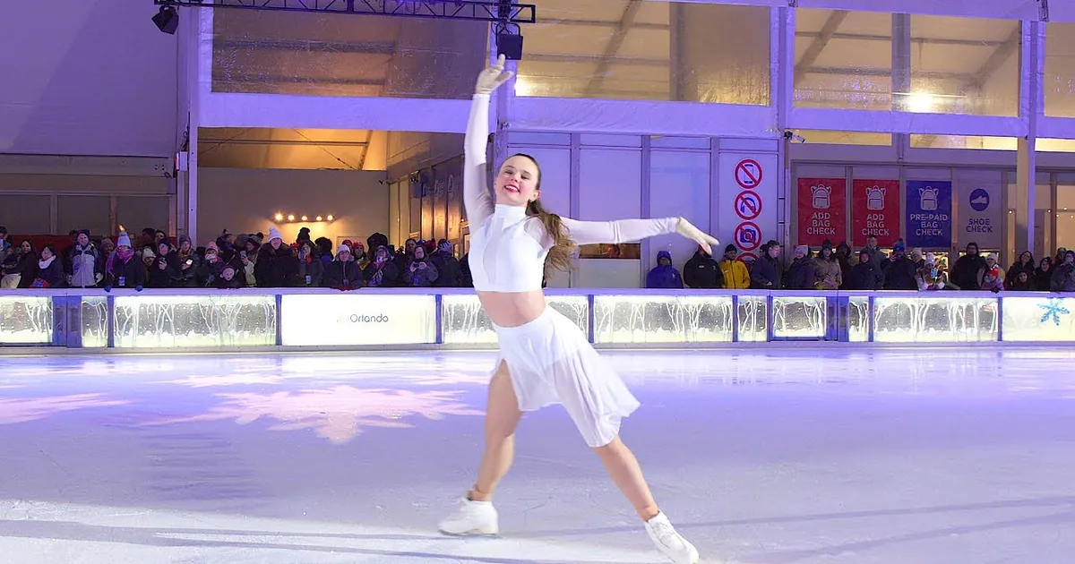 Kelly Clarkson''s ''White Christmas'' Gets a Dazzling Spin From Olympic Champion Mariah Bell