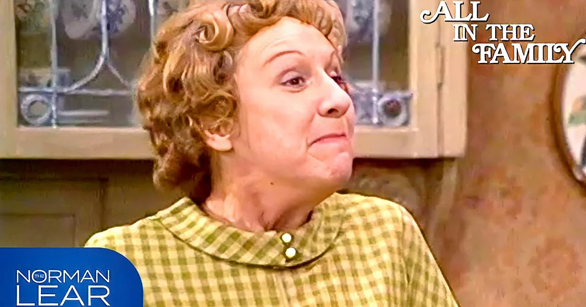 1971 ''All in the Family'' Humor Unfolds With Edith''s Anniversary, Archie''s Cluelessness