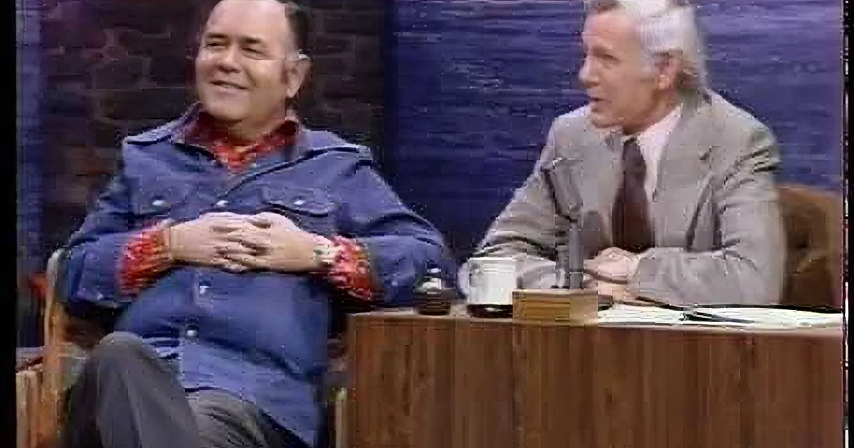 Jonathan Winters Masters Political Impressions on Johnny Carson's Stage