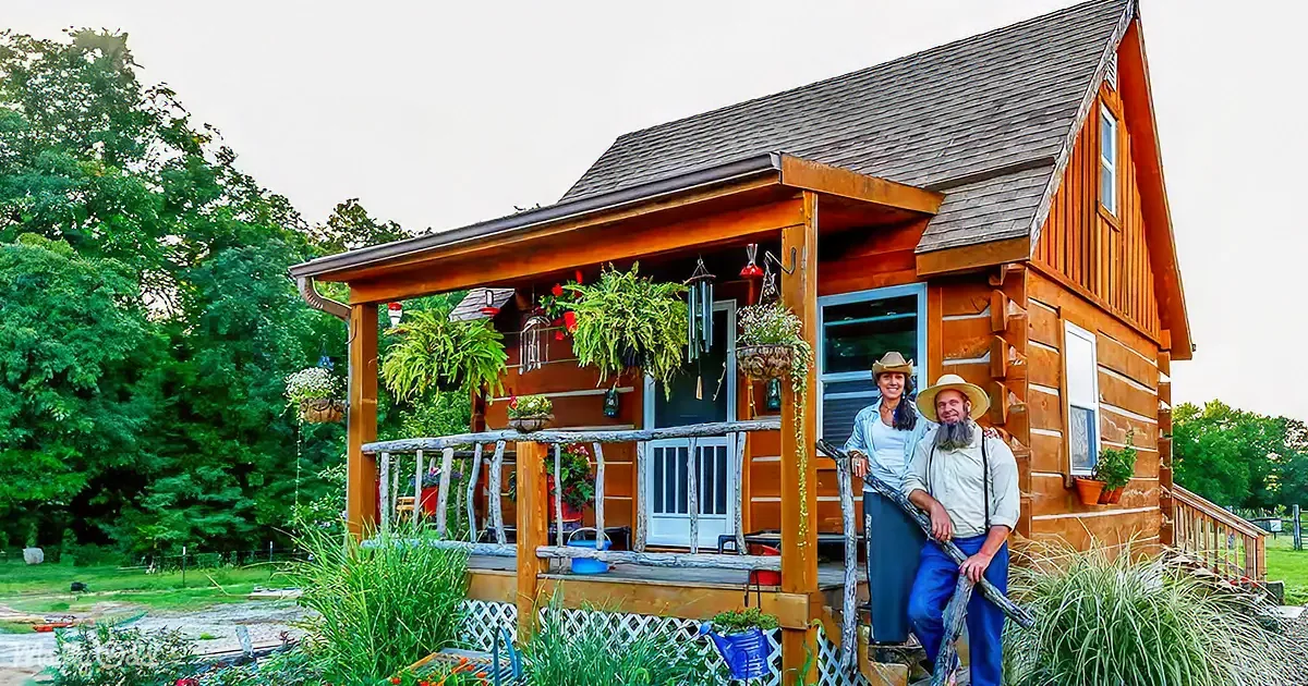 Pioneer Cabin Design Is a Blueprint for Freedom and off-Grid Living