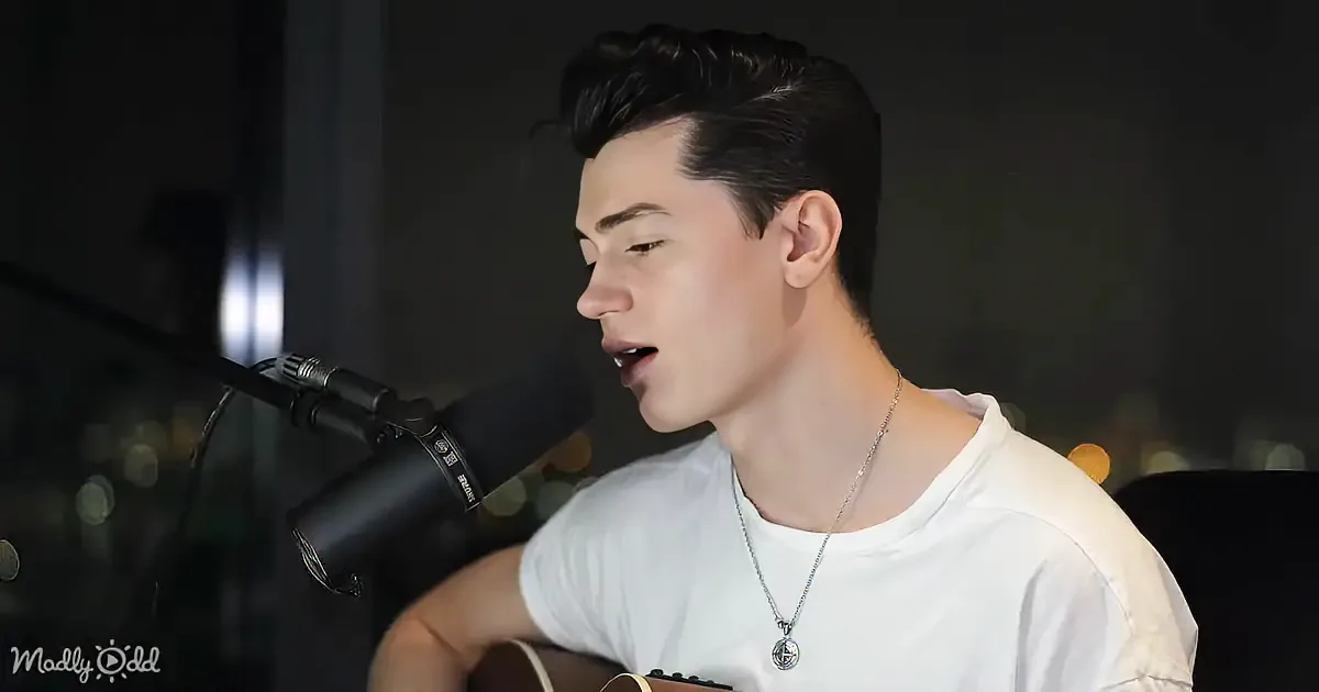 Elliot James Reay Rocks 'Unchained Melody' With Soul-Stirring Cover