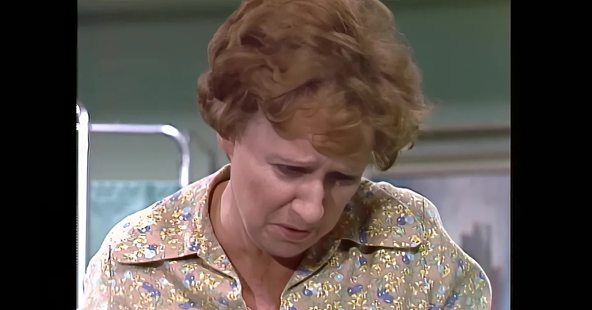 Archie's Touching Heart-to-Heart With Edith in 'All in the Family'
