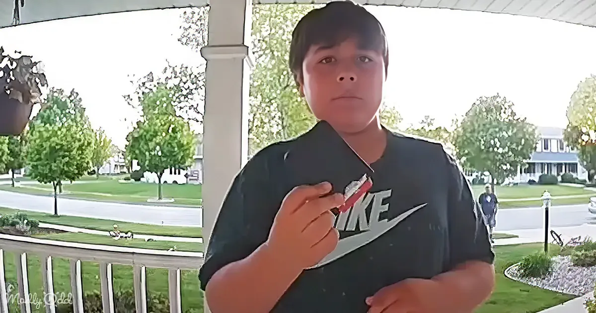 4th Grader Gets Praised for Returning Lost Wallet Inspiring Many People