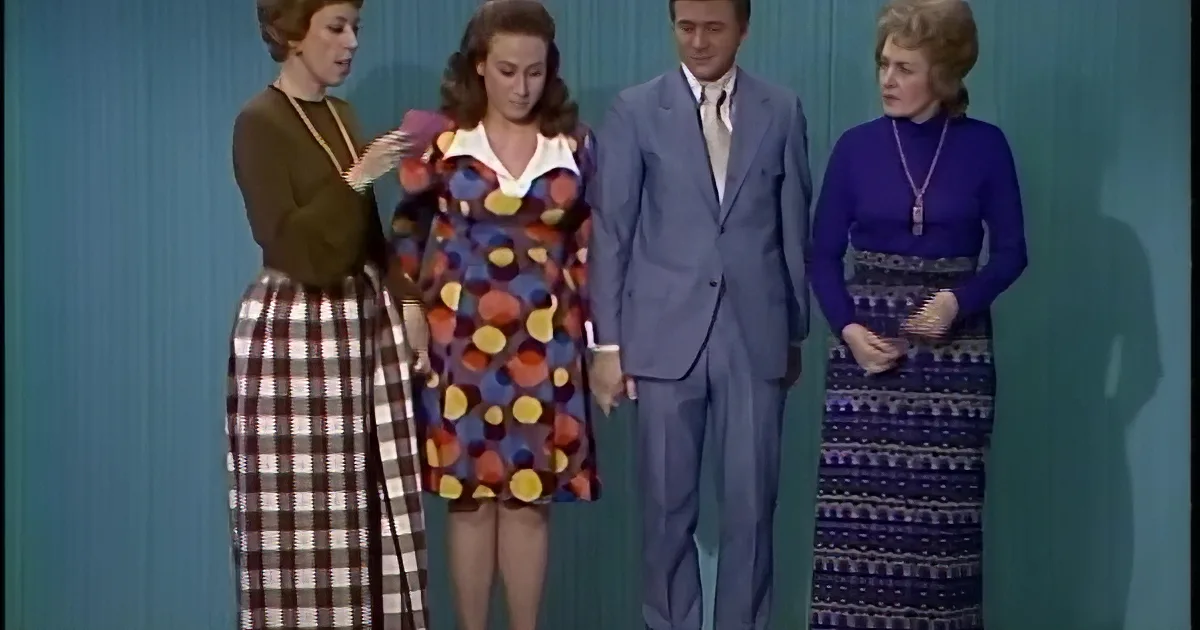 Carol Burnett Unleashes Hilarious 'Honeymoon Hijinks' With Unscripted Improv Genius!