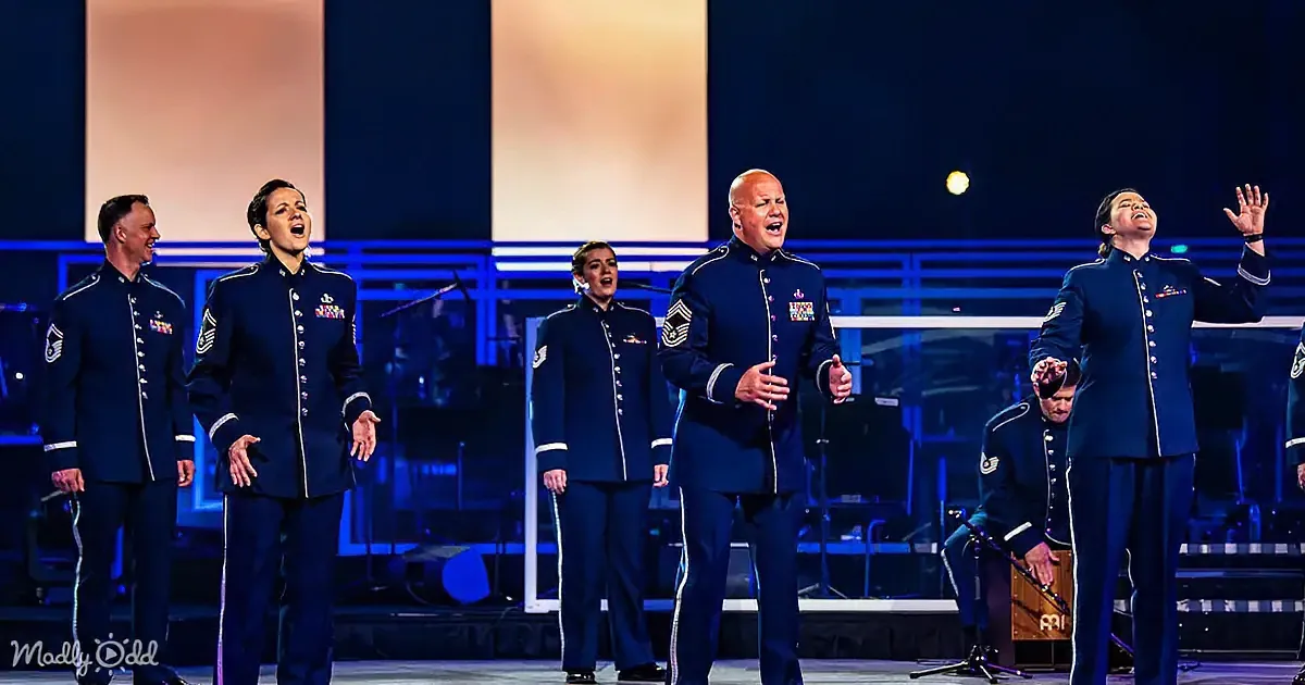 Air Force Singing Sergeants Perform Soaring 'Hallelujah' Cover