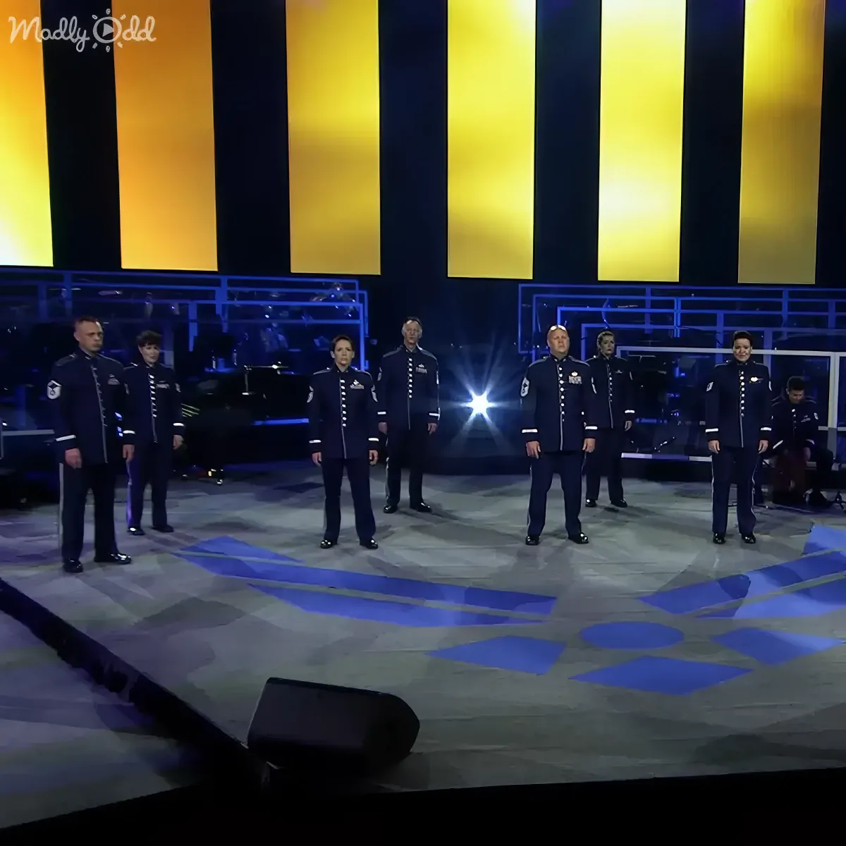 Singing Sergeants perform Hallelujah in uniform