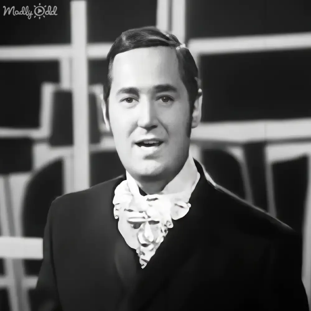 Neil Sedaka plays piano in music video