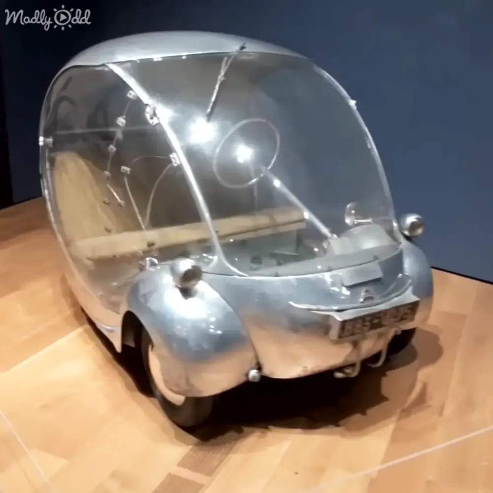 1942 Oeuf Electric unique design