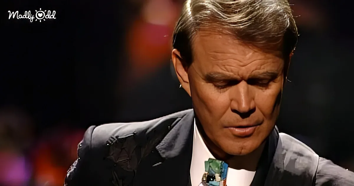 Glen Campbell and 80-Piece Orchestra Ignite 'Classical Gas' With Electrifying Guitar Work