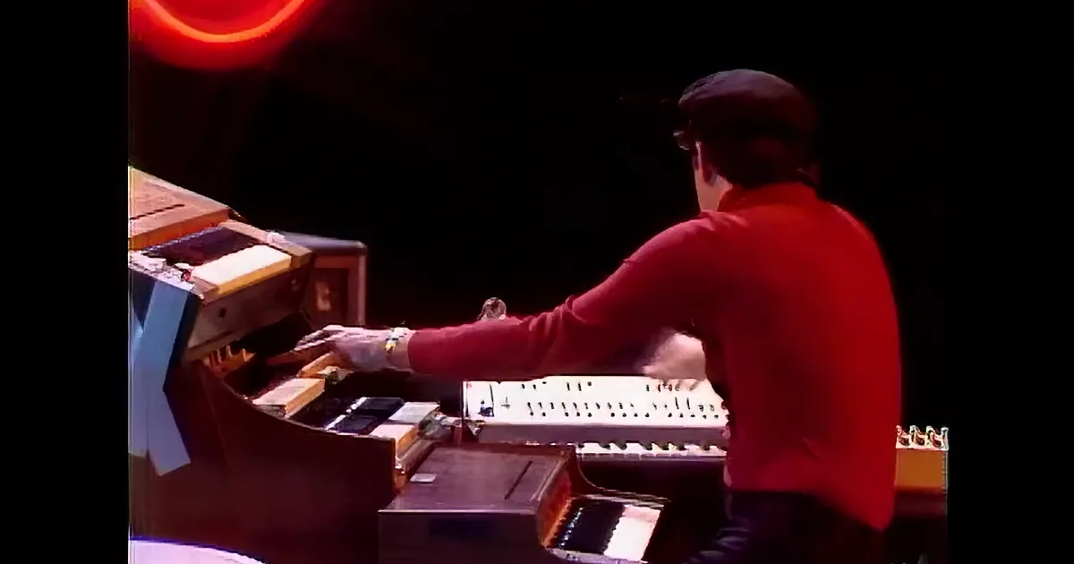 Dial in to 1975 for Captain & Tennille's Hit 'Love Will Keep Us Together'