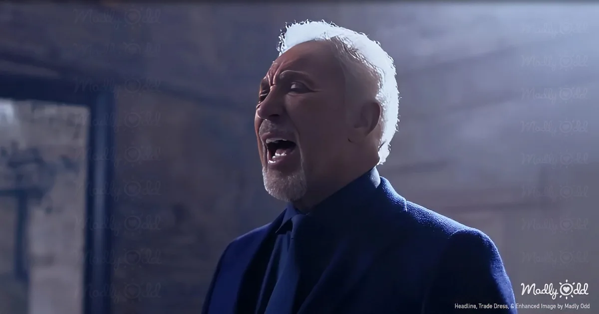 Tom Jones Kisses the King''s Ring With ''Elvis Presley Blues'' Tribute