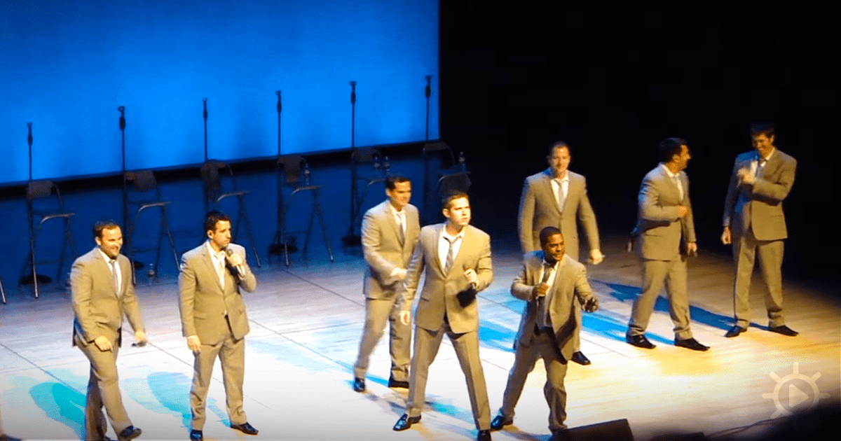 10-Man-Group Sing This Classic, Audience Go Wild to Their Dance Routine