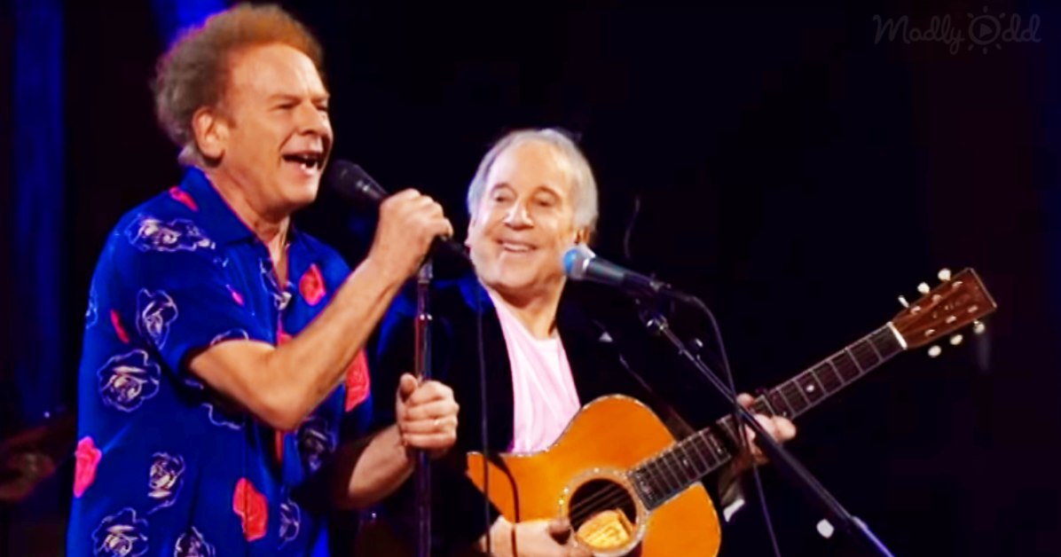 Simon & Garfunkel on Stage